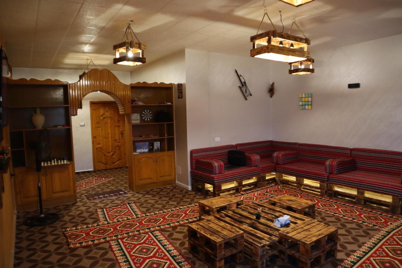 Apartament Petra Wooden House Wadi Musa Zewnętrze zdjęcie